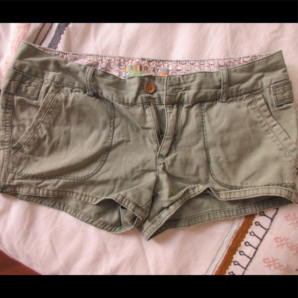 Roxy green shorts